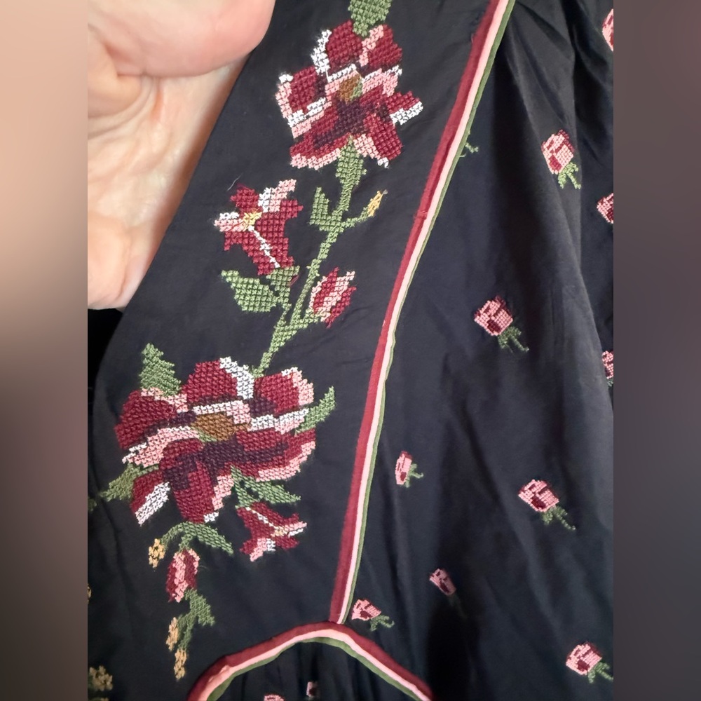 FARM Rio Romantic Black Floral Embroidered Dress S - Picture 7 of 16